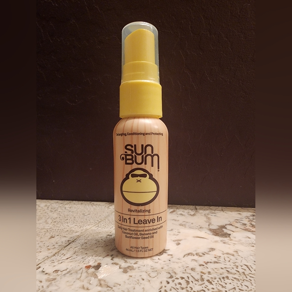 BUNDLE FOR DISCOUNT ♡ Sun Bum 3-in-1 Leave In, NEW